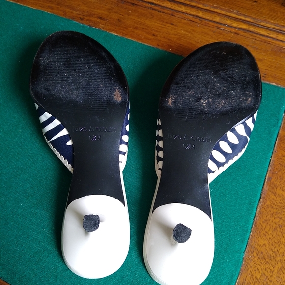 ENZO ANGIOLINI Blue and Cream Open Toe Kitten Heels - Picture 7 of 7